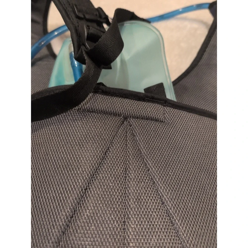 Camelbak Snobowl Water Ski Hydration Pack 50oz Bladder Blue  H2o Tube Good Cond‎